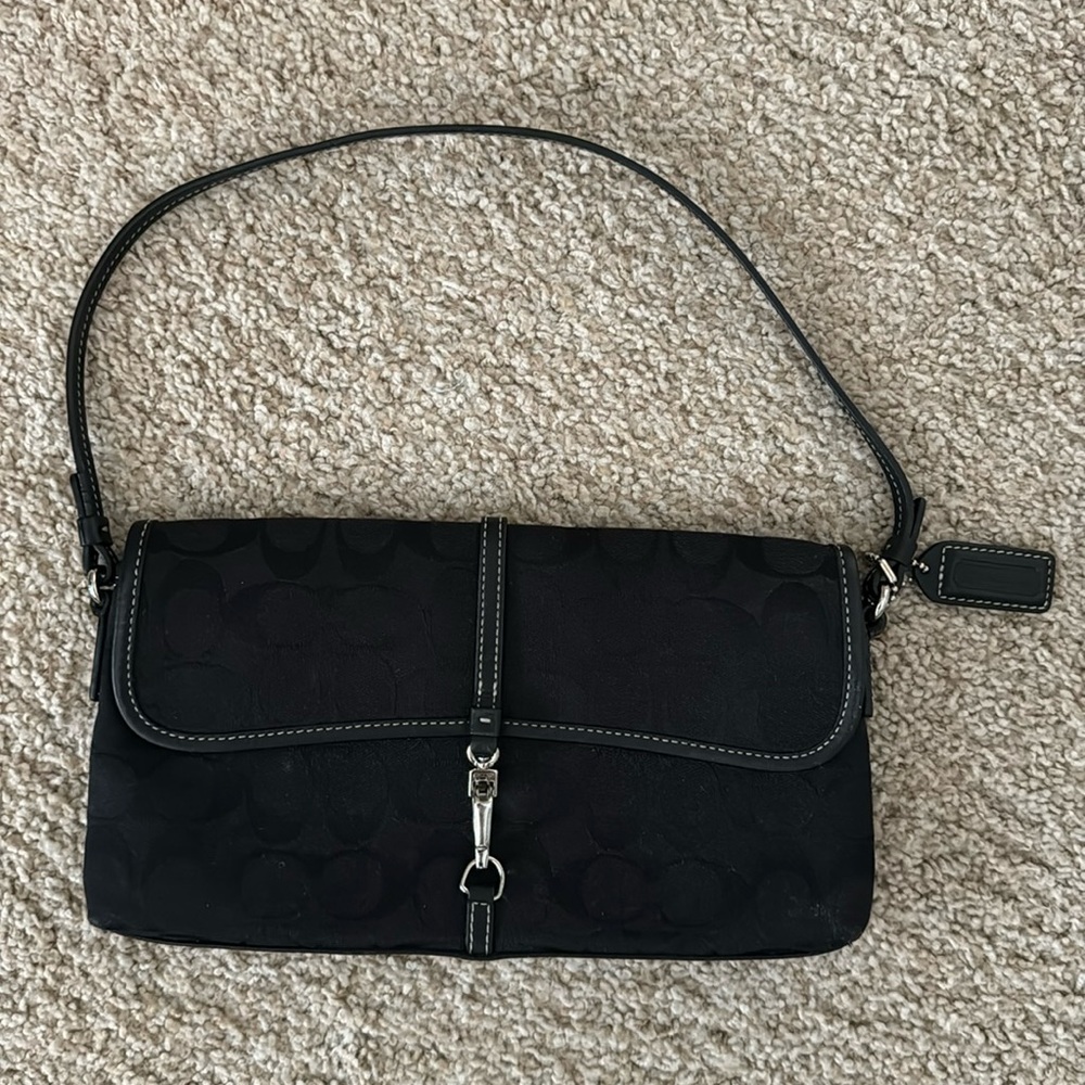 Black Fabric Hamptons Bag in Signature C
